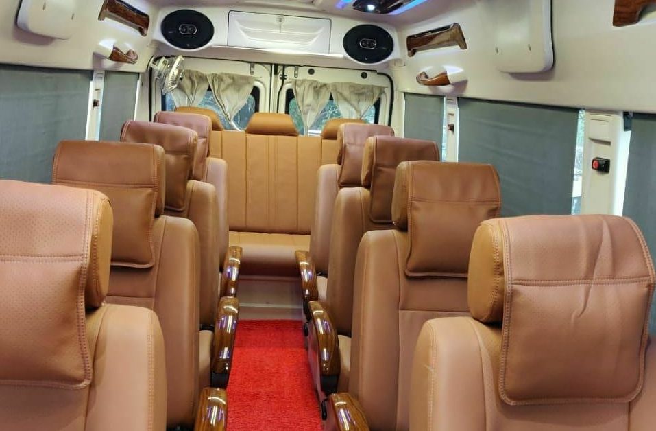 9 seater tempo traveller in noida