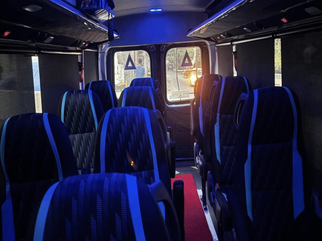 Maharaja tempo traveller Noida