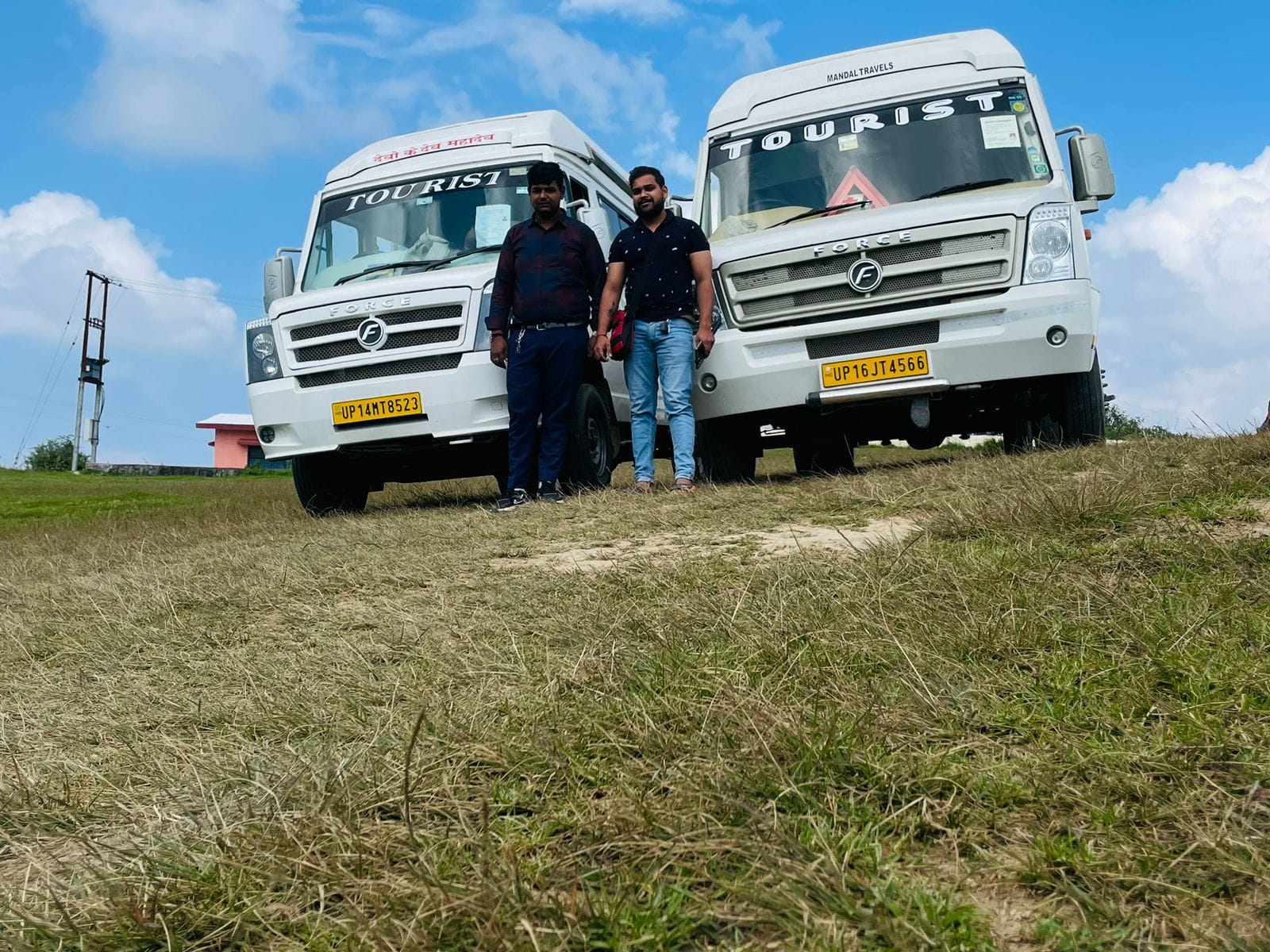 tempo traveller in noida